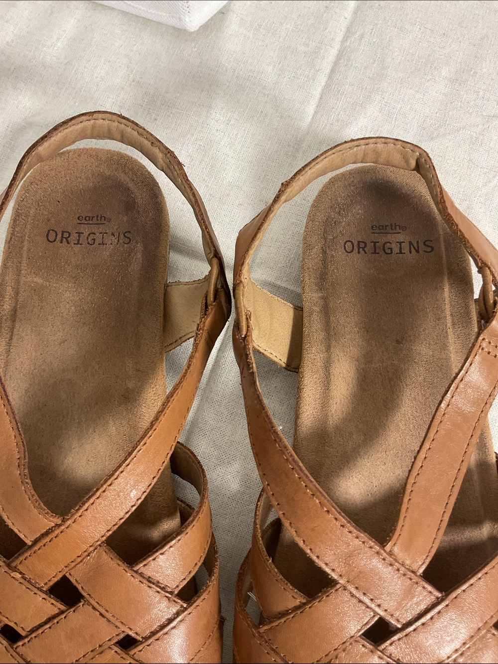 Earth Origins Berri Leather Fisherman Sandals 9.5M Tan Huarache Closed Toe Flat - Picture 2 of 10